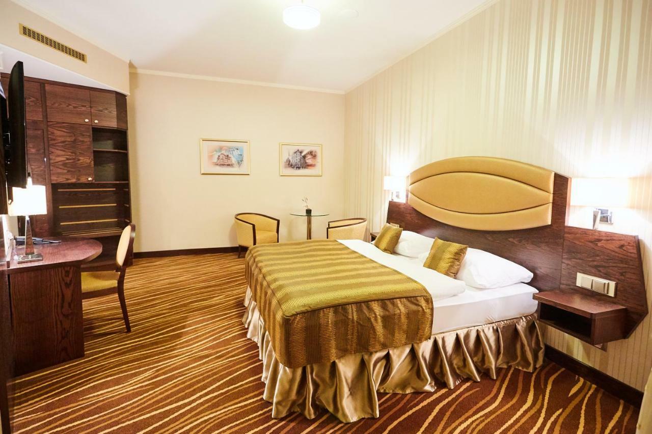 Casino&Hotel Admiral Alzbetin เชเลซนารูดา ภายนอก รูปภาพ